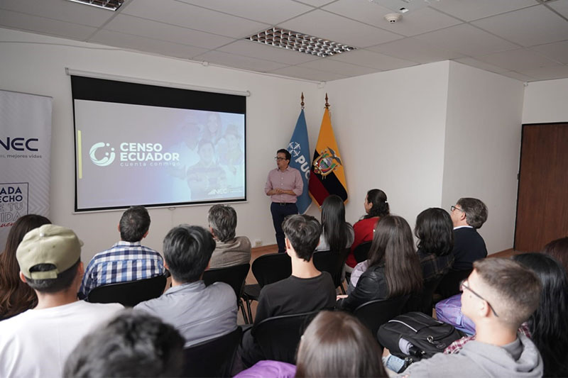 Universidad Católica del Ecuador recibe al INEC para conocer los Desafíos del Censo de Población y Vivienda